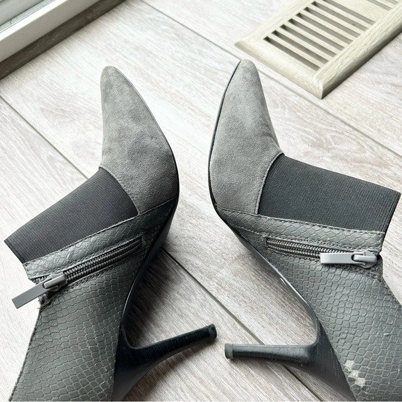 Tahari Bea Snake Embossed Gray Leather Bootie Stiletto Pointed Toe - Picture 10 of 16